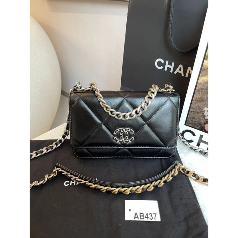 Chanel Women Pre-Loved Bag Very Good Condition